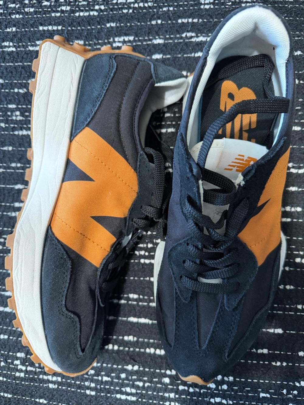 New Balance Men’s 327 Black and Orange Retro Runner